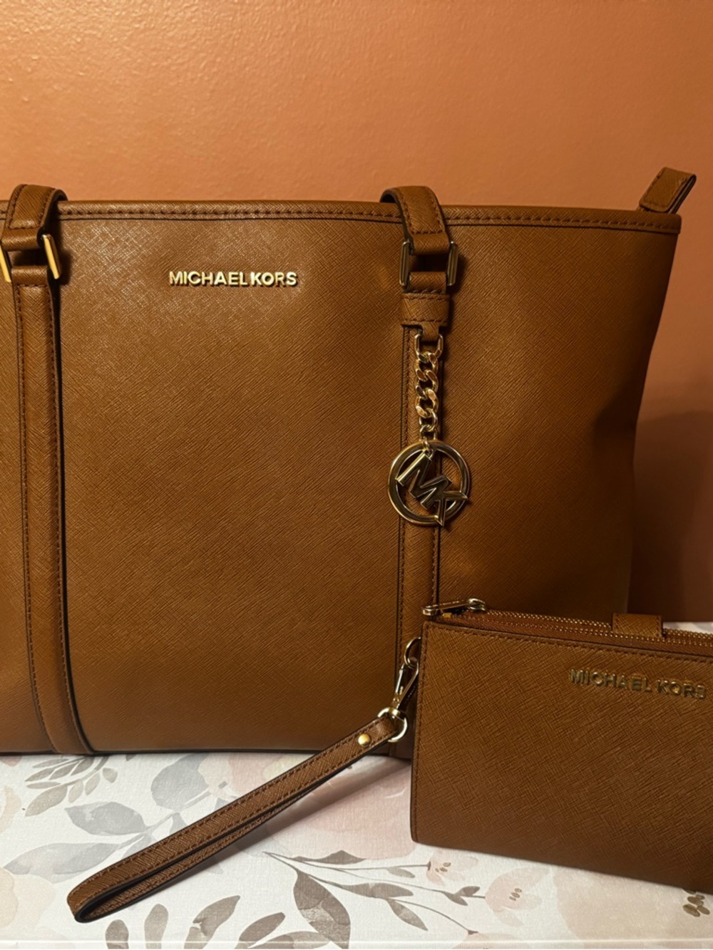 Michael Kors Large Brown Tote + Matching Wallet Set | Saffiano Leather